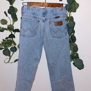 wrangler mom jeans